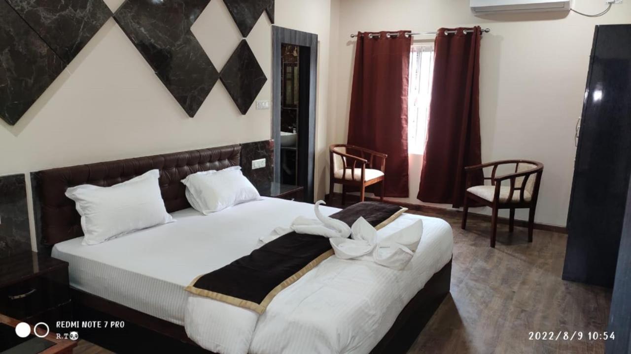 Hotel Maa International Alipur Duar Extérieur photo